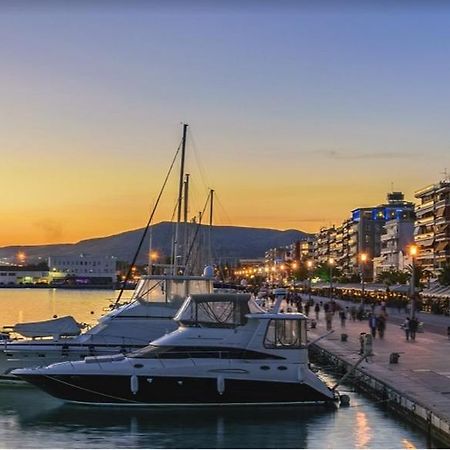 Modern Tiny House In Volos Exterior foto